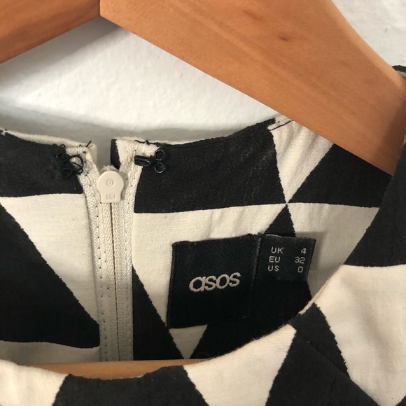 ASOS Jacquard Triangle Shift Dress Black & White - Picture 4 of 6